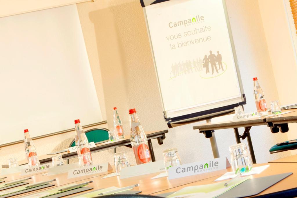 Campanile Hotel Mayenne Üzleti fotó