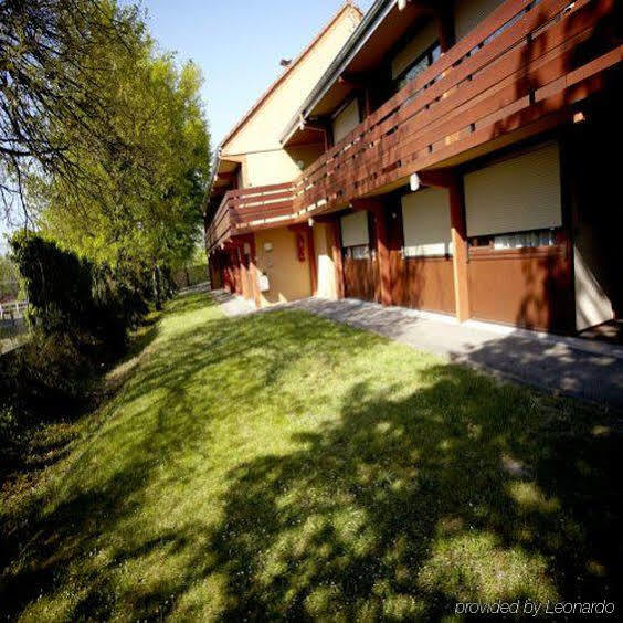 Campanile Hotel Mayenne Kültér fotó